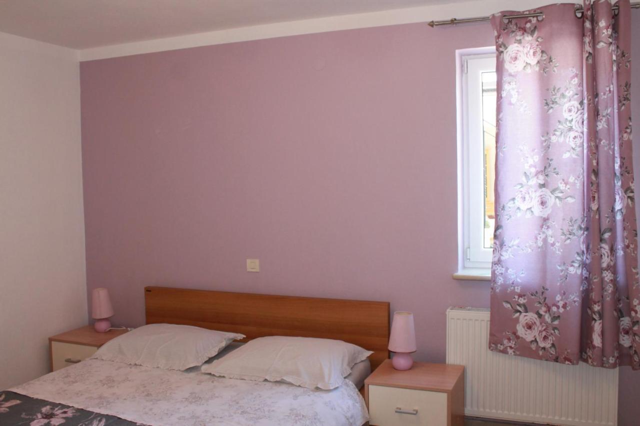Apartmani Klaudija Valun Dış mekan fotoğraf