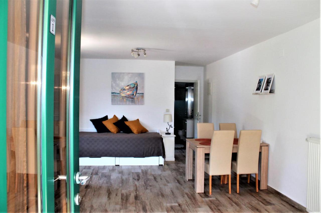 Apartmani Klaudija Valun Dış mekan fotoğraf