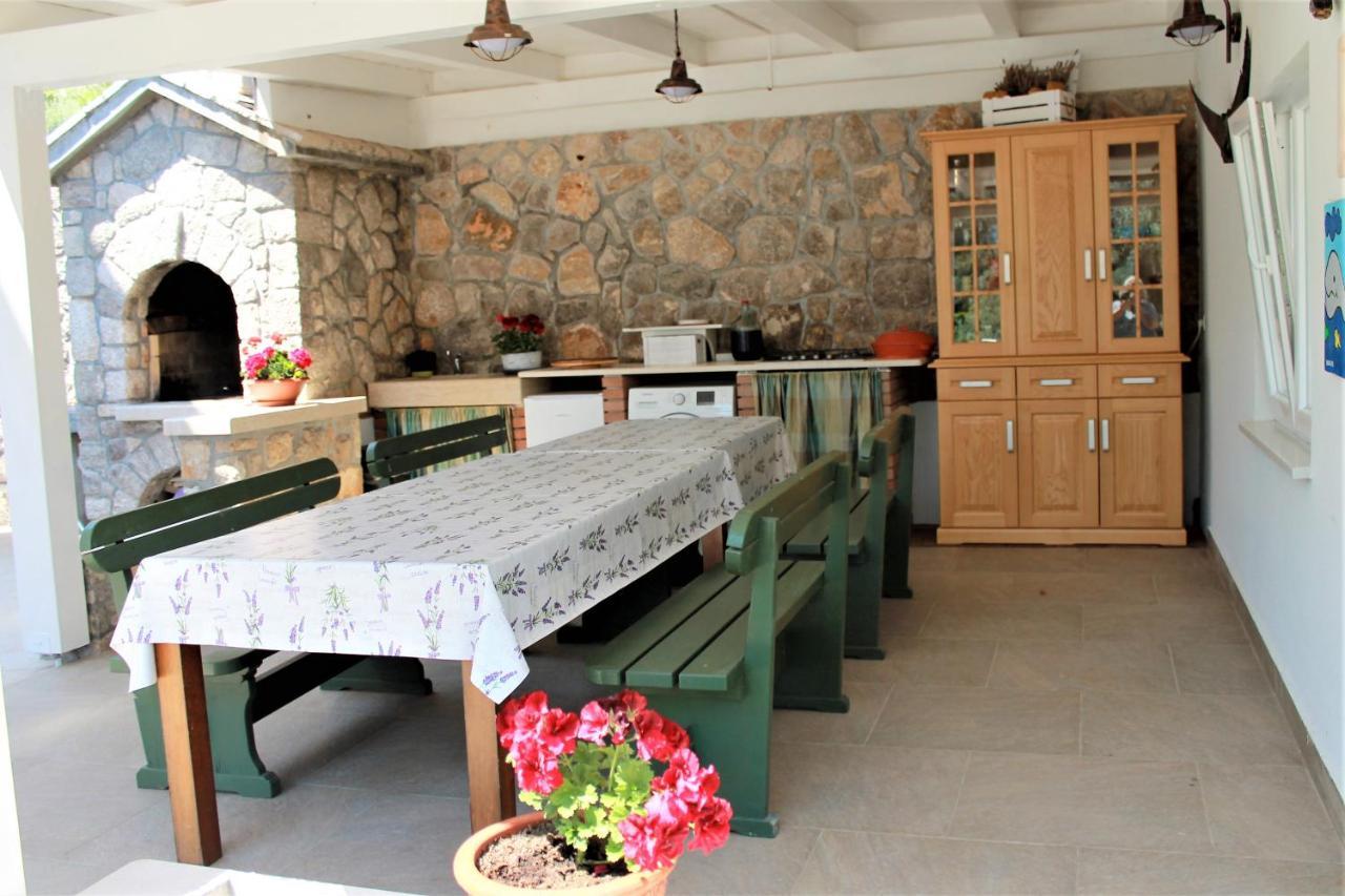Apartmani Klaudija Valun Dış mekan fotoğraf