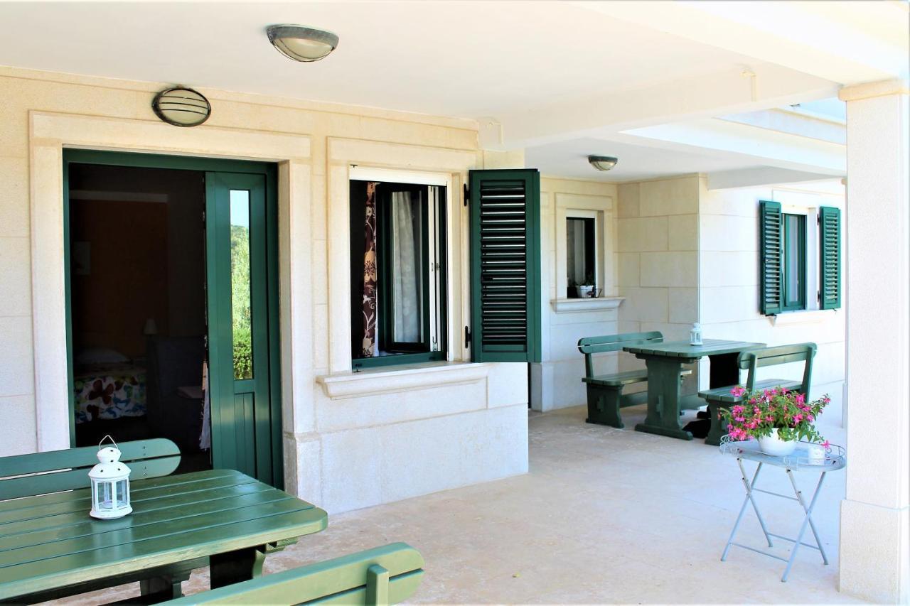 Apartmani Klaudija Valun Dış mekan fotoğraf