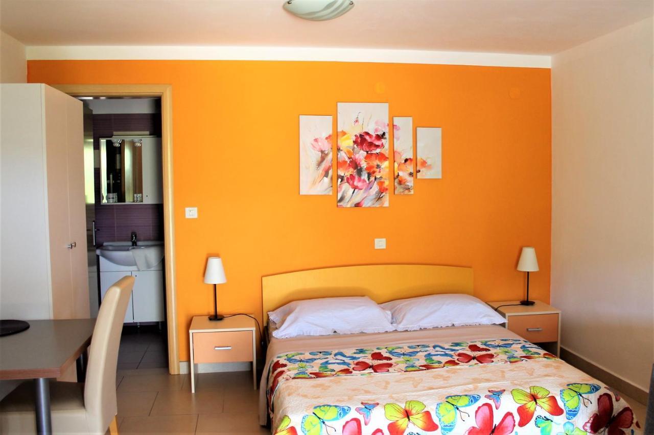 Apartmani Klaudija Valun Dış mekan fotoğraf