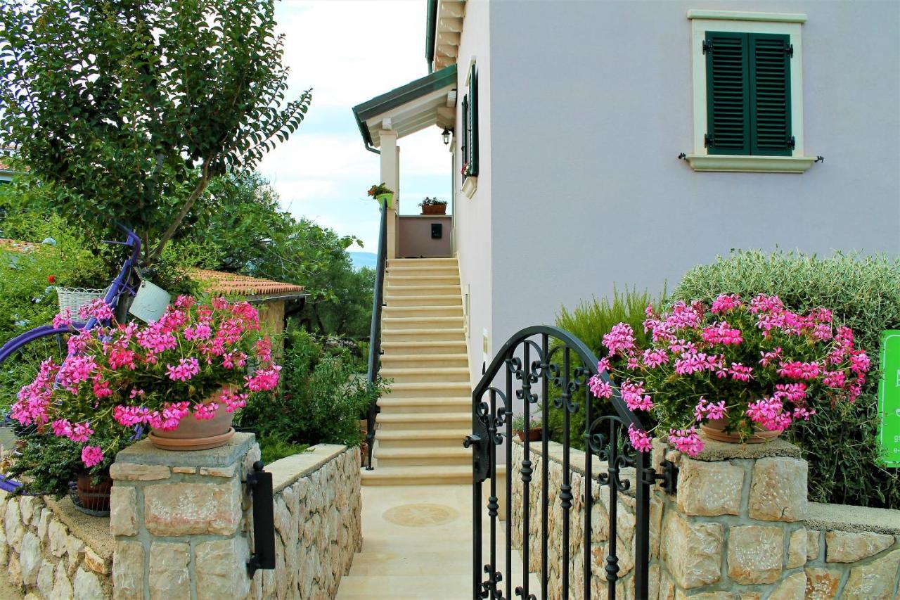Apartmani Klaudija Valun Dış mekan fotoğraf