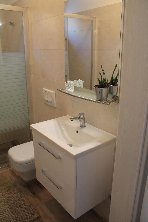 Apartmani Klaudija Valun Dış mekan fotoğraf